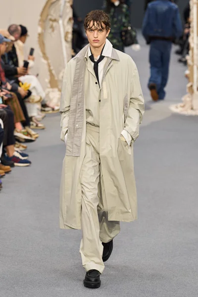 Look 54